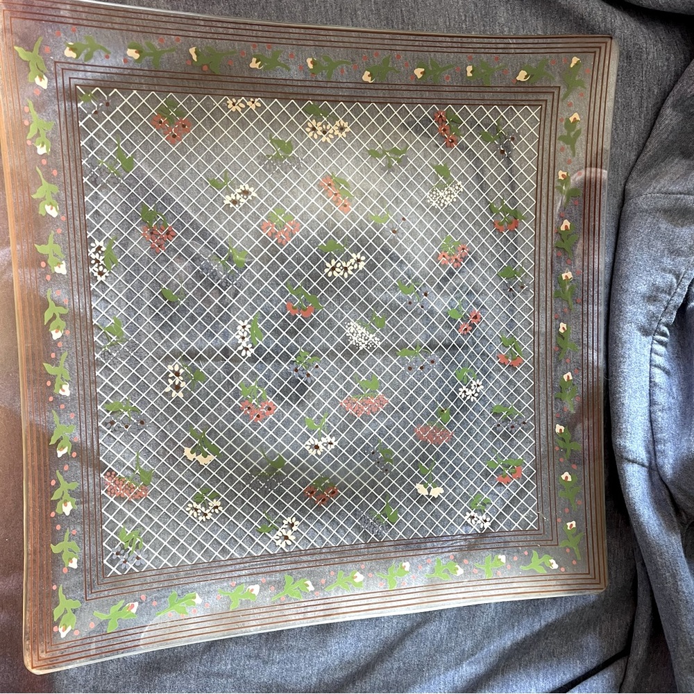 Tray- vintage appears to be Dorothy Thorpe design